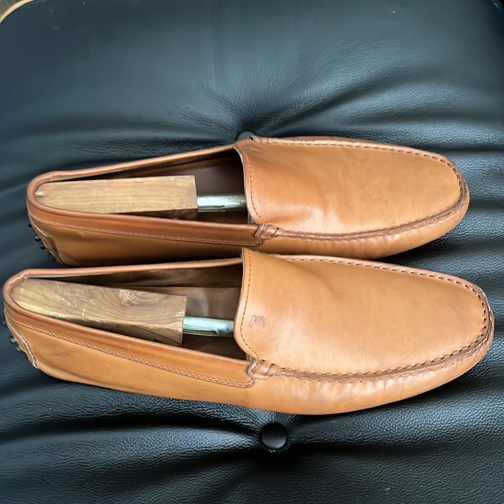 Tod’s Gommino Driving Shoe in Leather size 10.5